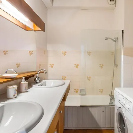 Cosy 2 Chambres, Terrasse Et Parking A - Fr-1-453-52