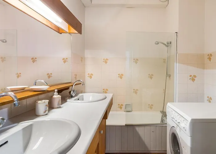 Cosy 2 Chambres, Terrasse Et Parking A - Fr-1-453-52